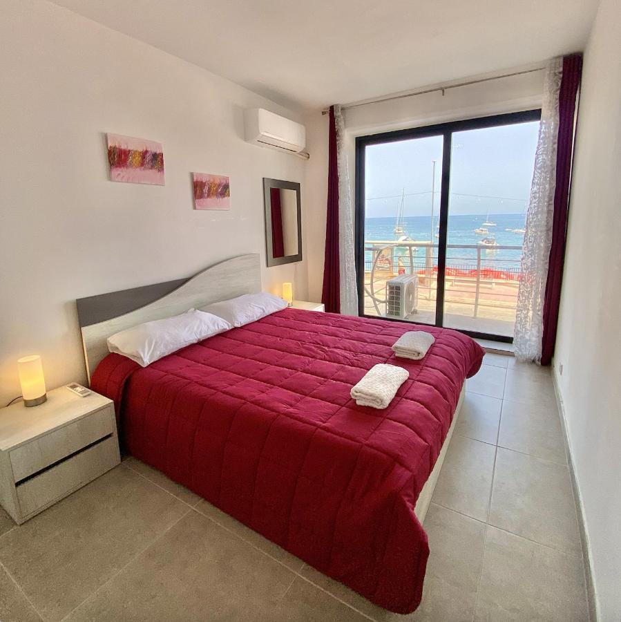 F1 1 Lovely Room, Bathroom And Living Shared San Ġiljan Kültér fotó